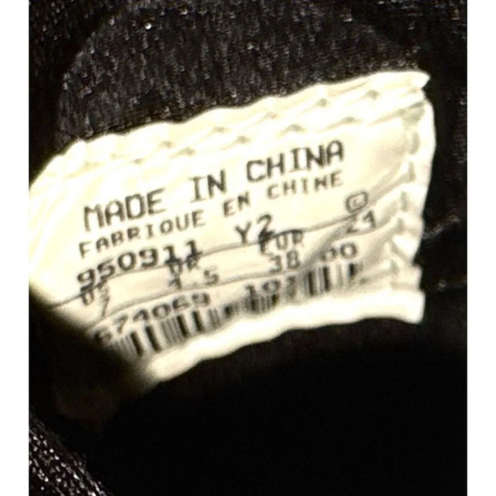 Nike Air Trainer Patrol Women's Athletic Shoes Size 7 EUR 38 White‎ and Black